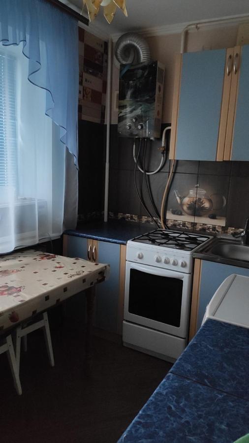 2-Х Комнатная Квартира Korosten Buitenkant foto